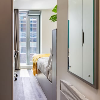 Bronze En Suite - Image 2